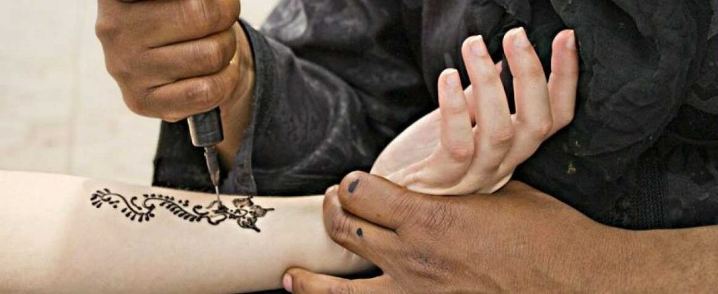 Le retour des tatouages berbères
