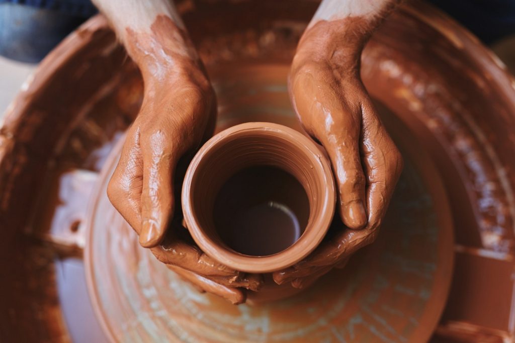 Le processus de fabrication poterie